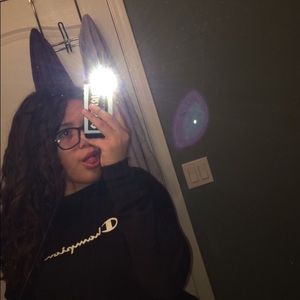 Meet your Posher, Mireya